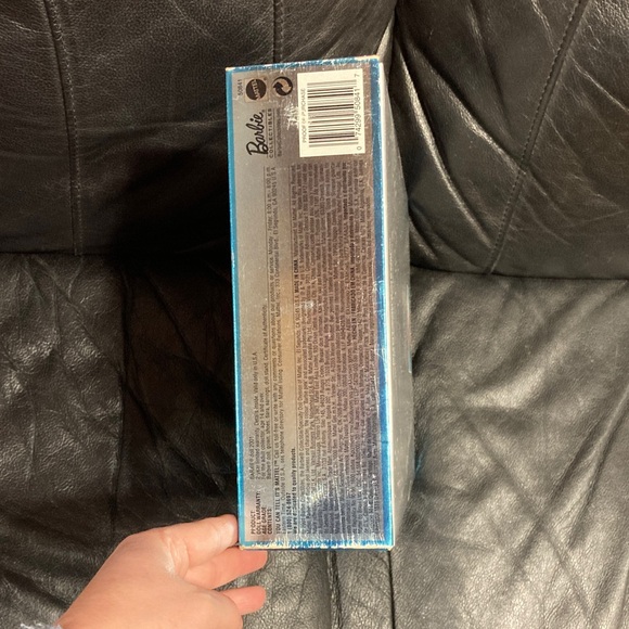 2001 Barbie - Picture 5 of 8